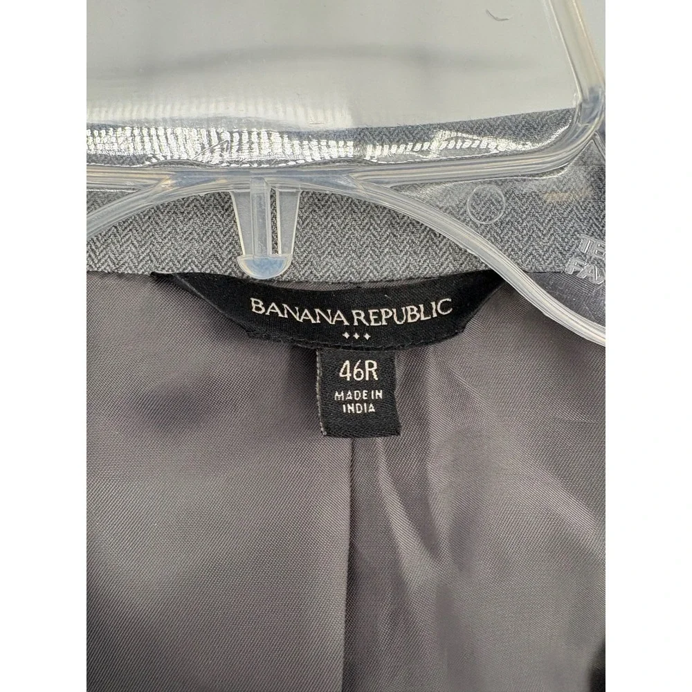 Banana Republic Blazer Mens 46R Gray Herringbone Two Button Formal Jacket